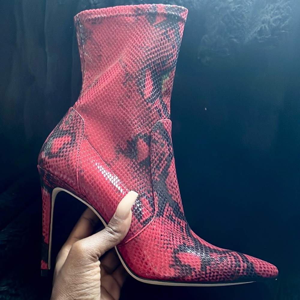 Stuart Weitzman Leather stretch booties